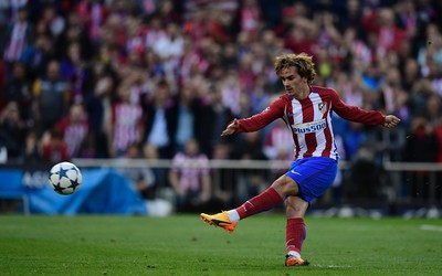 海德电竞快讯-内马尔被换下时致敬