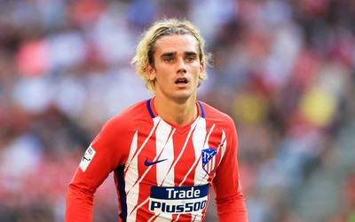 海德电竞播报-德容赛后冰敷脚踝